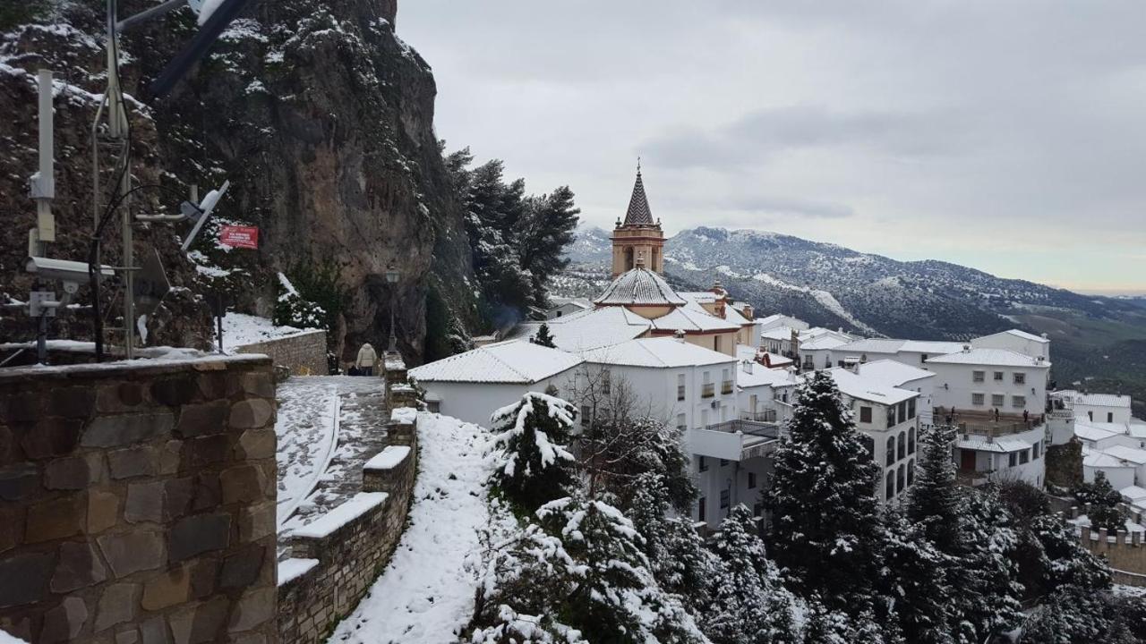 Los Estribos Casa de hóspedes Zahara De La Sierra Exterior foto